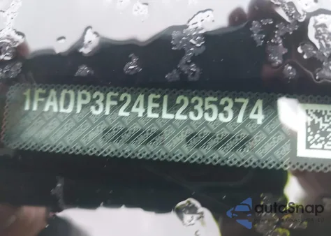 2014 Ford Focus Se z USA, uszkodzony, nr VIN 1FADP3F24EL235374